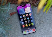 Will all iPhone 15s use the latest generation OLED screens?