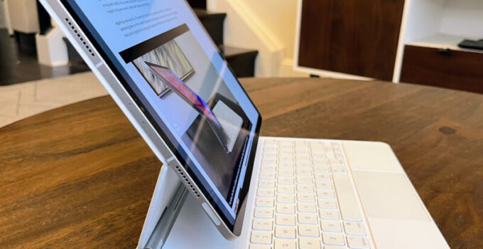 New iPad Pro with new Magic Keyboard in 2024?