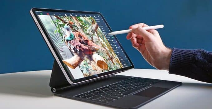 Revolutionizing Tablet Technology: Apple’s Upcoming iPad Pro to Feature Industry-Leading OLED Display